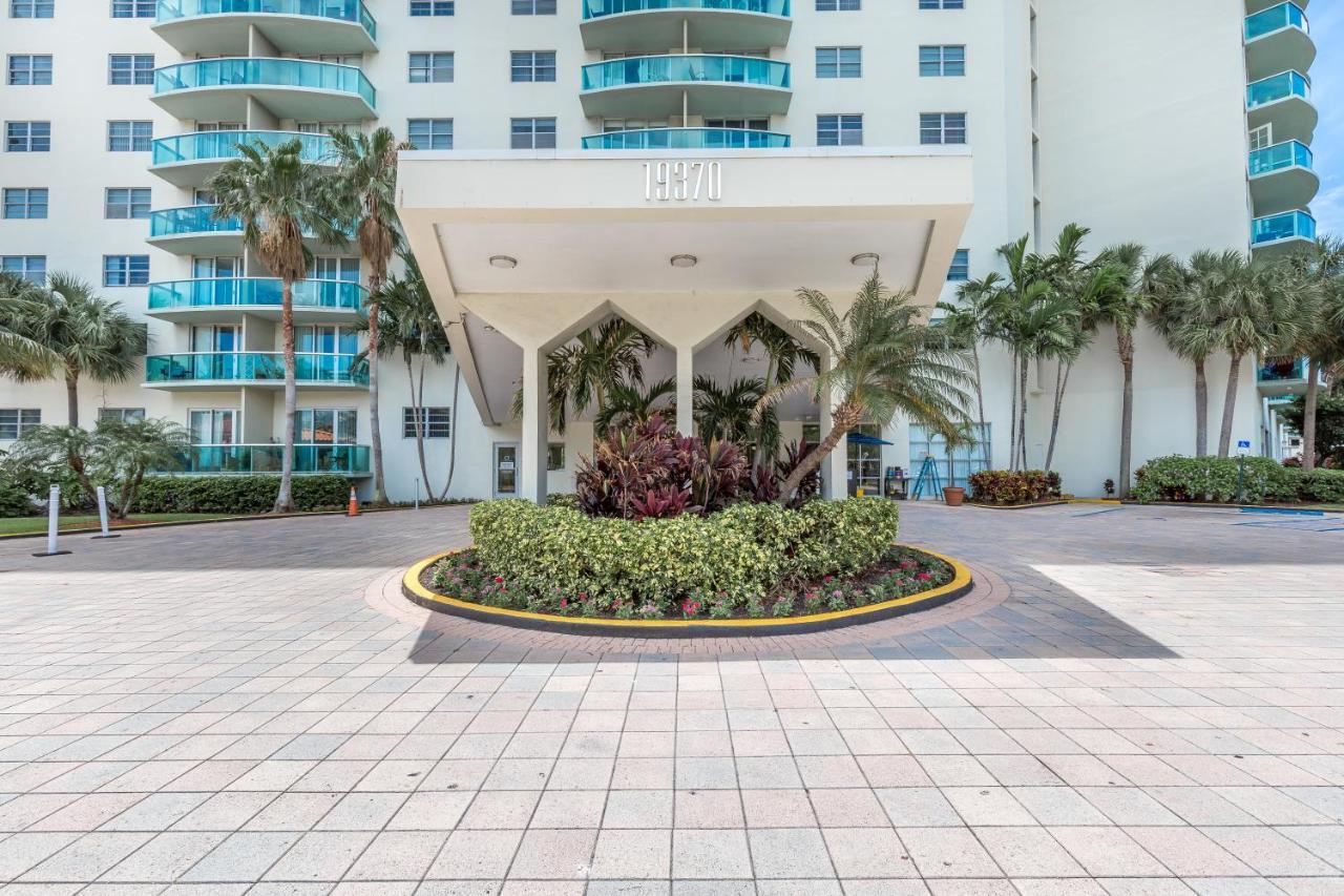 Ocean Reserve Luxury Condos Across From Sunny Isles Beach 마이애미 비치 외부 사진