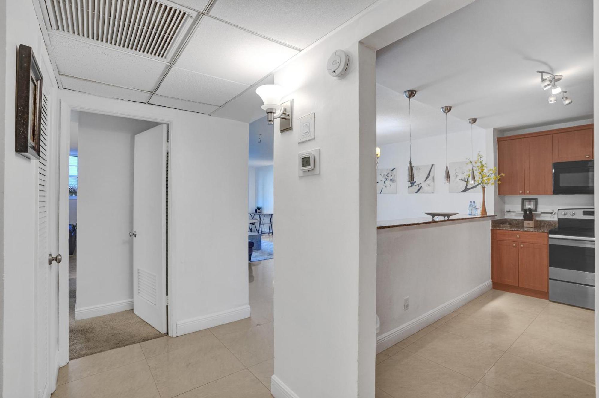 Ocean Reserve Luxury Condos Across From Sunny Isles Beach 마이애미 비치 외부 사진
