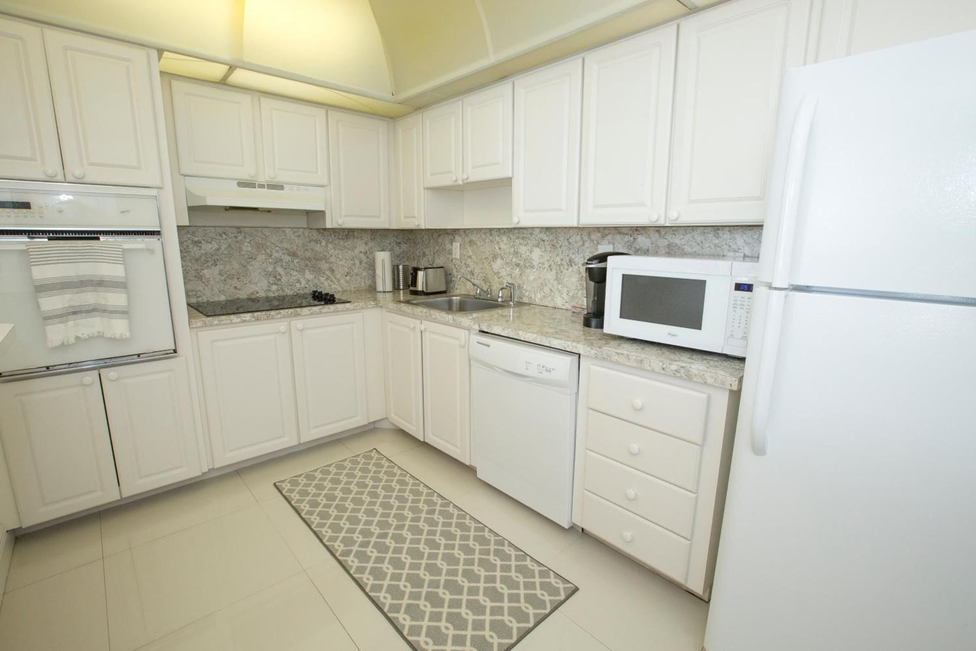 Ocean Reserve Luxury Condos Across From Sunny Isles Beach 마이애미 비치 외부 사진