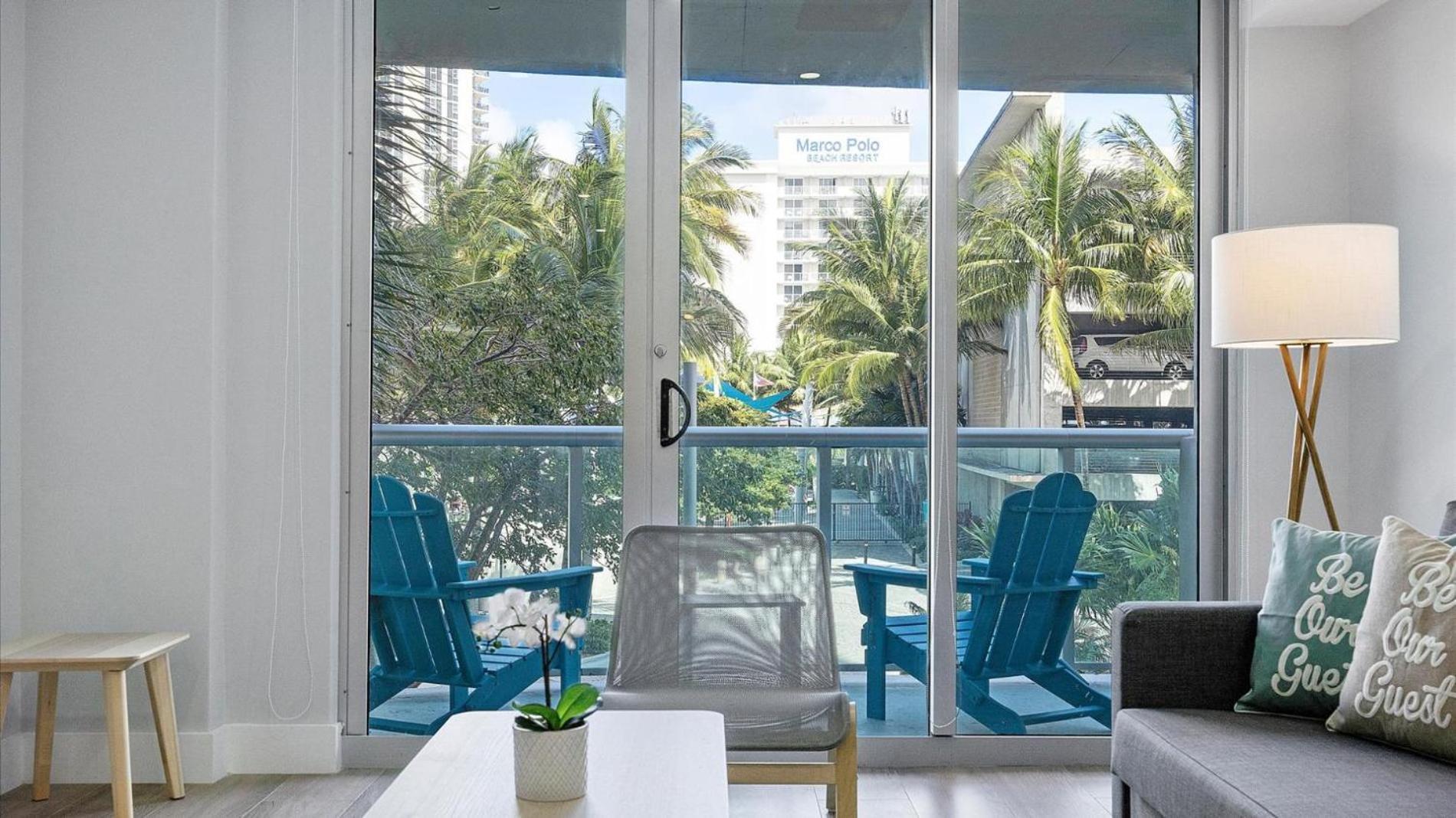 Ocean Reserve Luxury Condos Across From Sunny Isles Beach 마이애미 비치 외부 사진