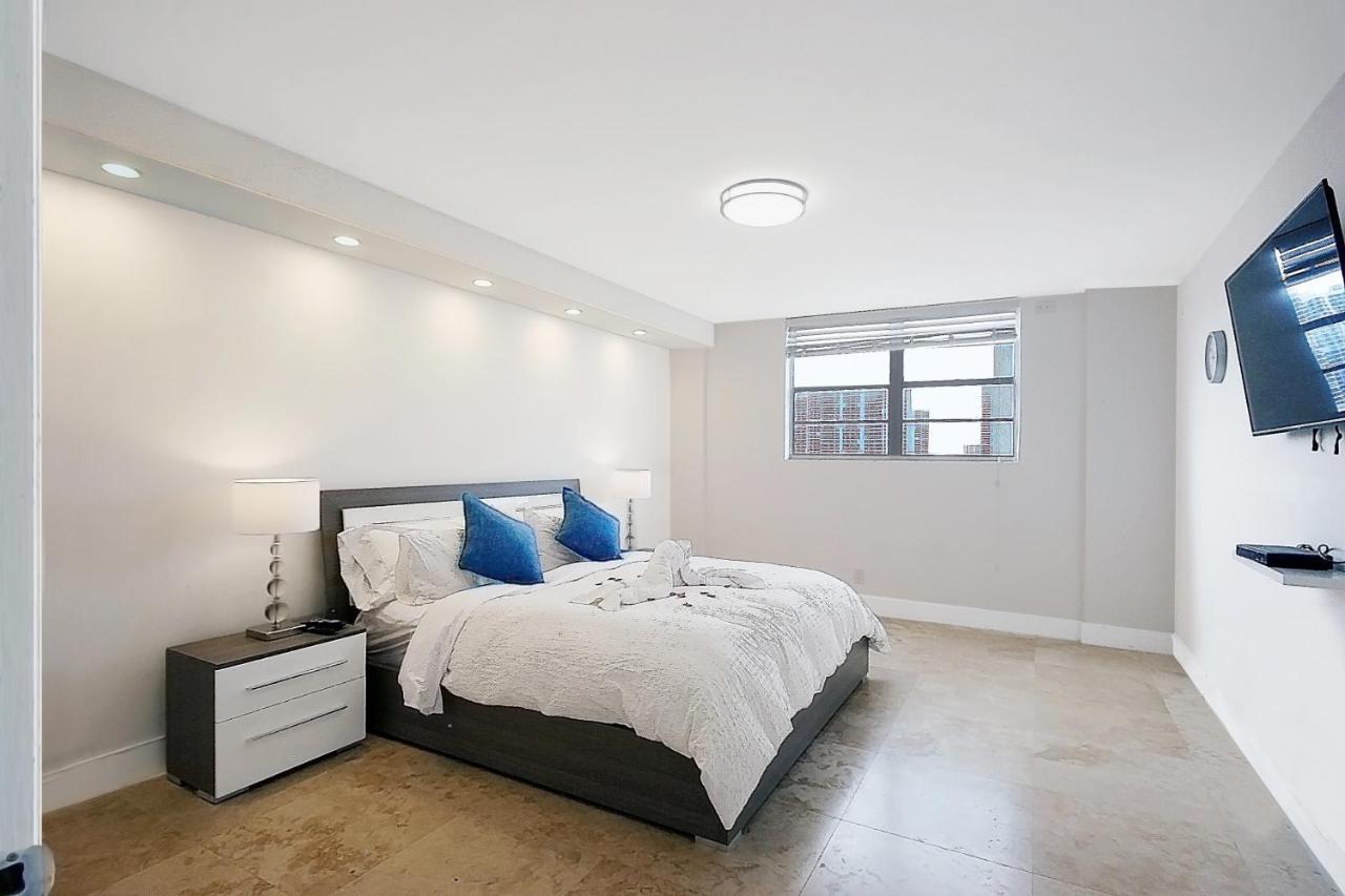 Ocean Reserve Luxury Condos Across From Sunny Isles Beach 마이애미 비치 외부 사진